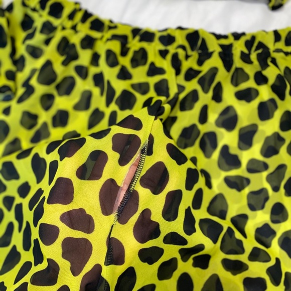 Cheetah print Short Set - Picture 5 of 6